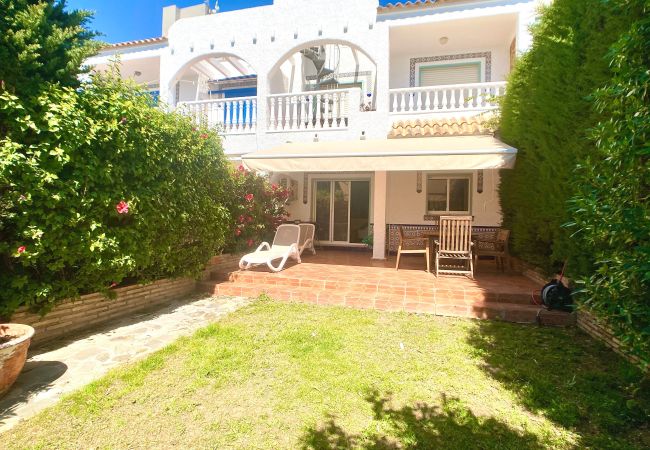 Casa en La Manga del Mar Menor - Precioso adosado con jardín con vistas al Mediterráneo