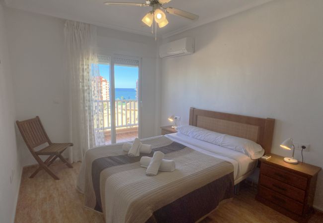 Apartamento en La Manga del Mar Menor - Amplio tres dormitorios en Los Miradores del Puerto