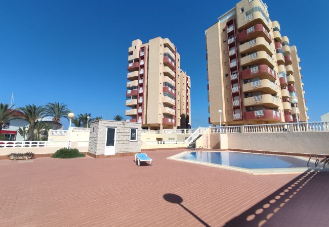 Apartamento en La Manga del Mar Menor - 6º piso a pie de playa con orientación al Mediterráneo