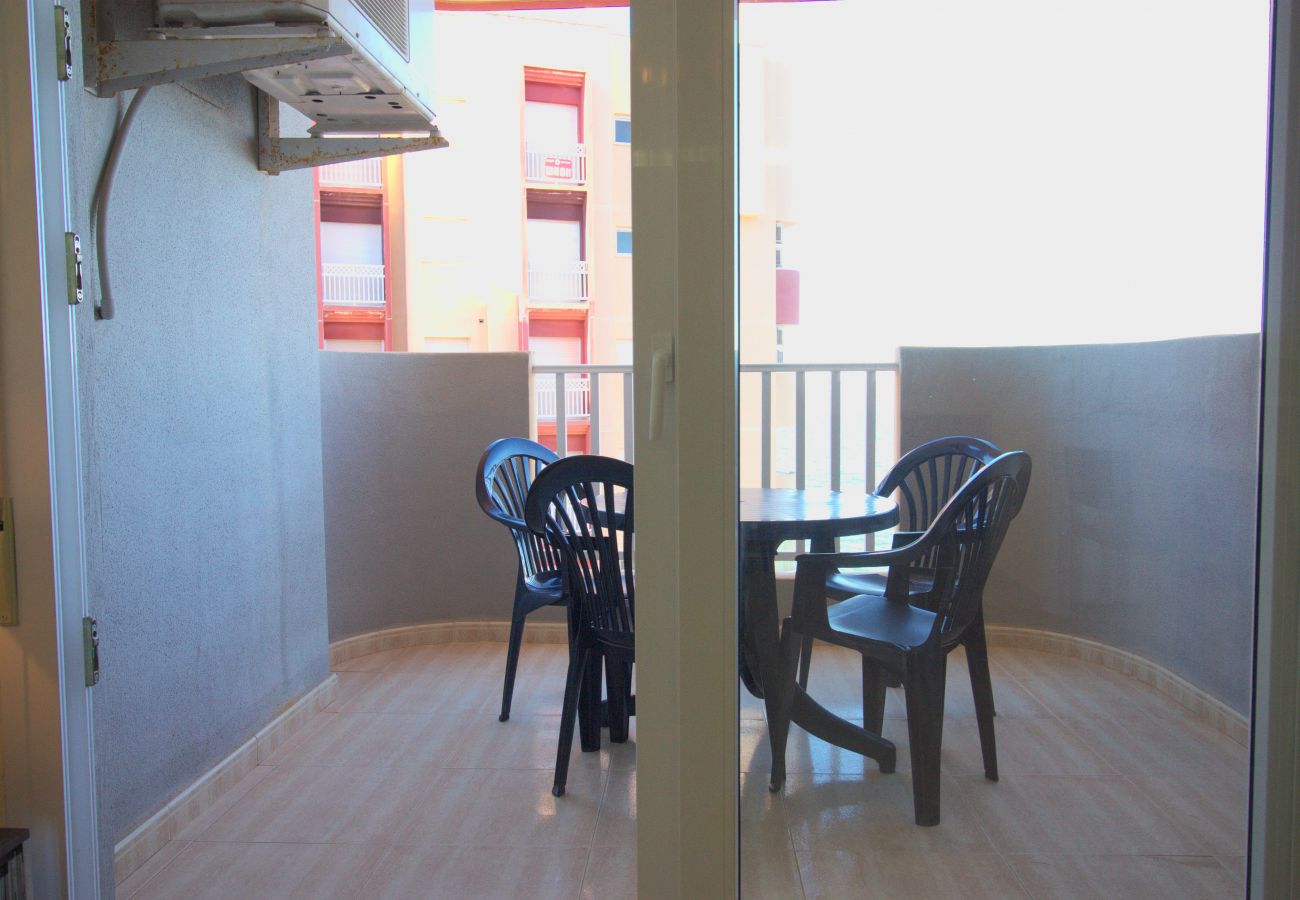 Apartamento en La Manga del Mar Menor - Moderno apartamento de un dormitorio a 50 metros de la playa Apartamento en La Manga del Mar Menor - Moderno apartamento de un dormitorio a 50 metros de la playa