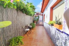 Casa en Cabo de Palos - Chalet con amplio jardín con barbacoa y piscina privada