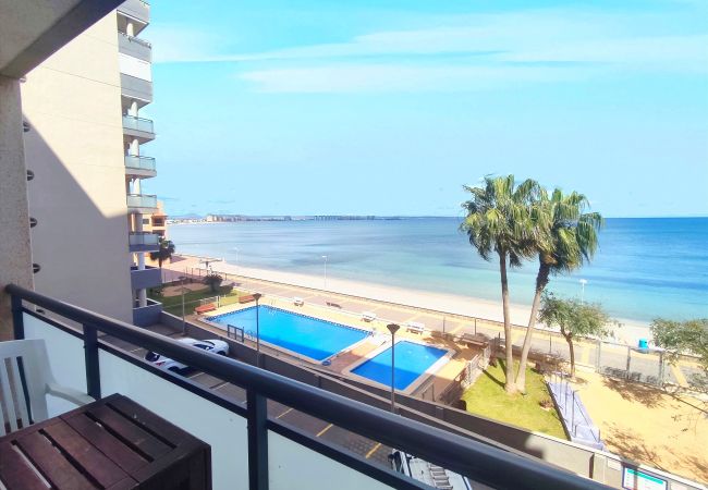 Apartamento en La Manga del Mar Menor - Apartamento dúplex en primerísima línea del Mediterráneo