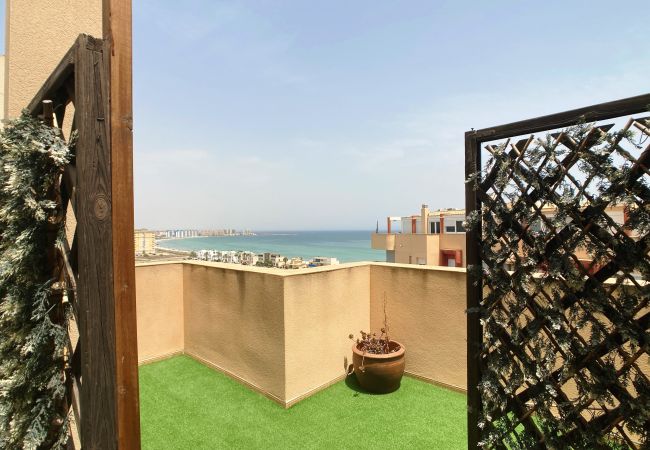 Apartamento en La Manga del Mar Menor - Ático de dos dormitorios con preciosas vistas del Mar Menor y Mediterráneo