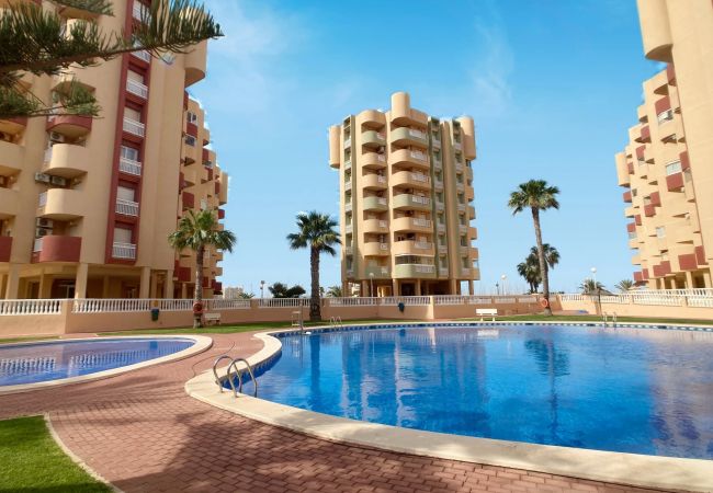 Apartamento en La Manga del Mar Menor - Precioso dos dormitorios con vistas al Puerto