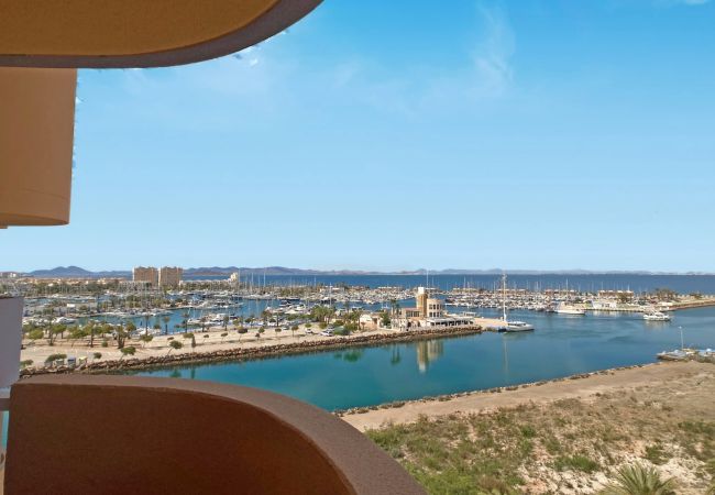 Apartamento en La Manga del Mar Menor - Precioso dos dormitorios con vistas al Puerto