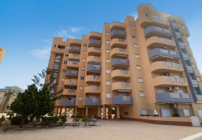 Apartamento en La Manga del Mar Menor - Precioso dos dormitorios con vistas al Puerto