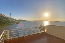 Apartamento en La Manga del Mar Menor - Espectacular terraza frente al mar en Cala del Pino