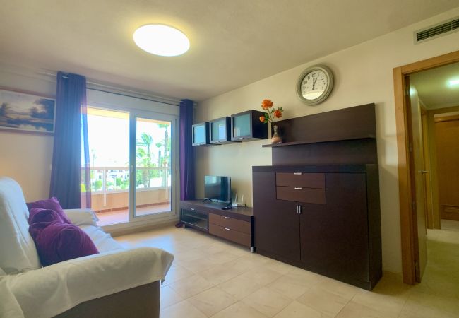 Apartamento en La Manga del Mar Menor - Luminoso y completamente equipado en urbanización en primera línea