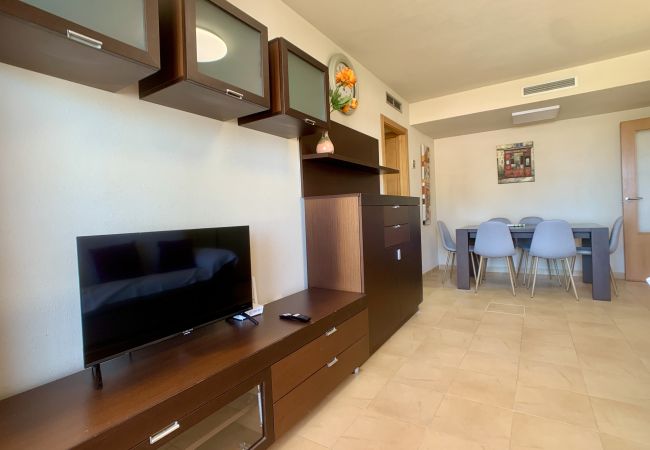 Apartamento en La Manga del Mar Menor - Luminoso y completamente equipado en urbanización en primera línea