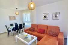 Apartamento en La Manga del Mar Menor - Paraíso en Primera Línea: Espectacular 4º Piso con Vistas Infinitas