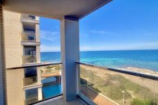 Apartamento en La Manga del Mar Menor - Paraíso en Primera Línea: Espectacular 4º Piso con Vistas Infinitas
