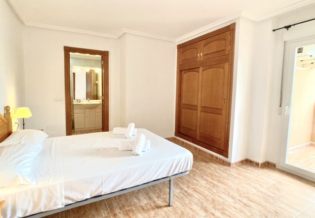 Apartment in La Manga del Mar Menor - Ample two bedroom with views at Lor Miradores del Puerto