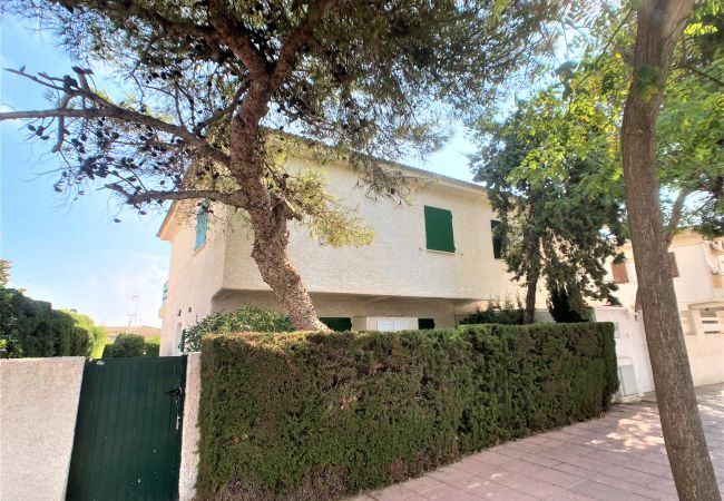 Chalet in Cabo de Palos - Large house with garden in Cala Flores