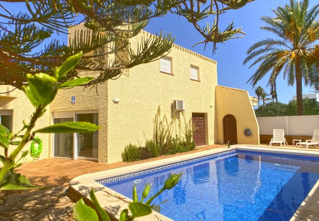 Villa in La Manga del Mar Menor - Stunning villa with private pool front line to the Mar Menor