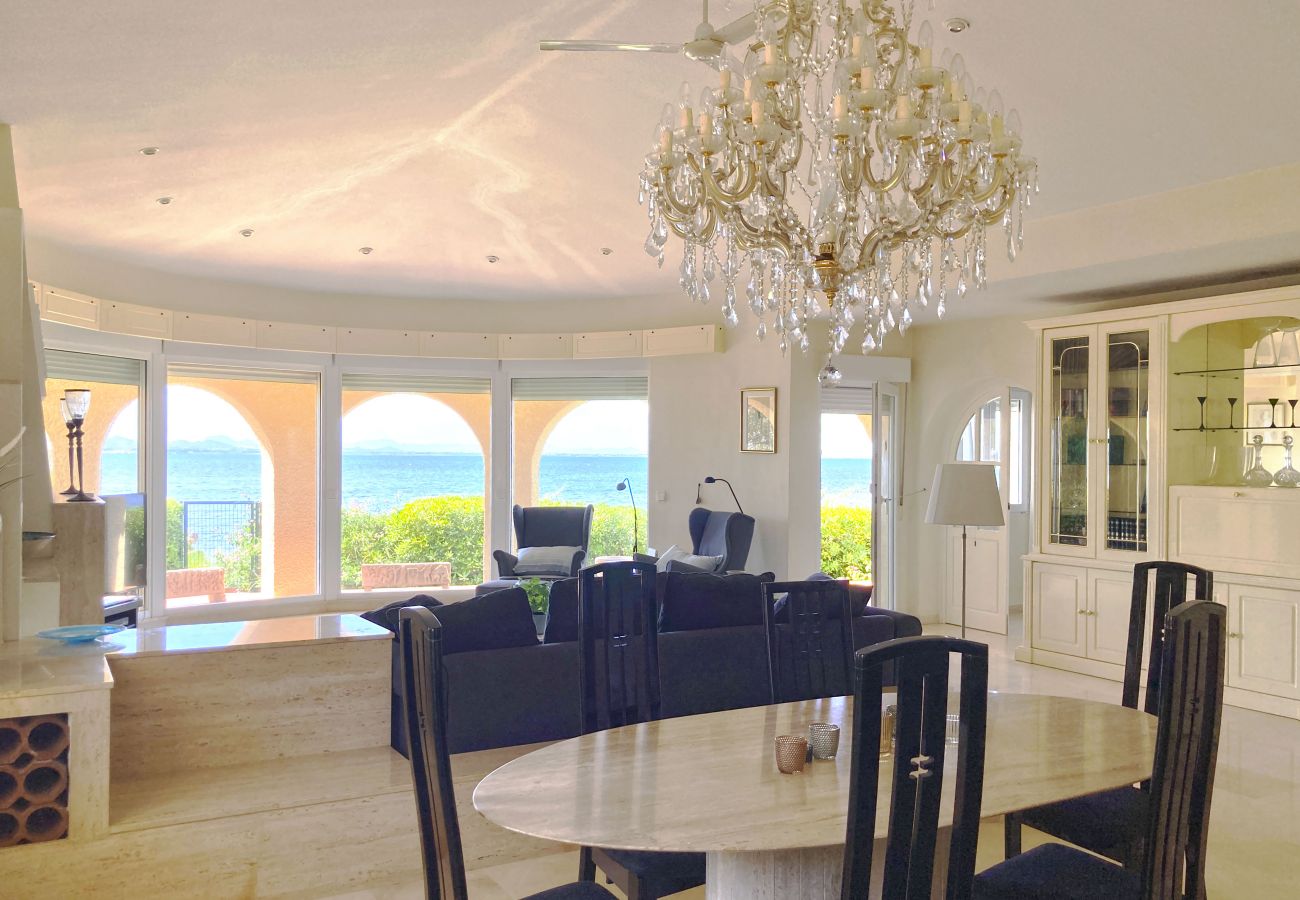 Villa in La Manga del Mar Menor - Stunning villa with private pool front line to the Mar Menor Villa in La Manga del Mar Menor - Stunning villa with private pool front line to the Mar Menor