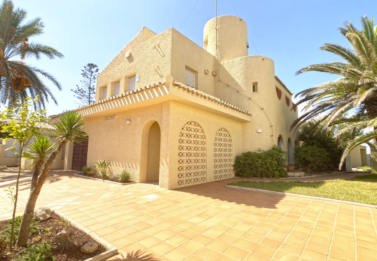 Villa in La Manga del Mar Menor - Stunning villa with private pool front line to the Mar Menor Villa in La Manga del Mar Menor - Stunning villa with private pool front line to the Mar Menor