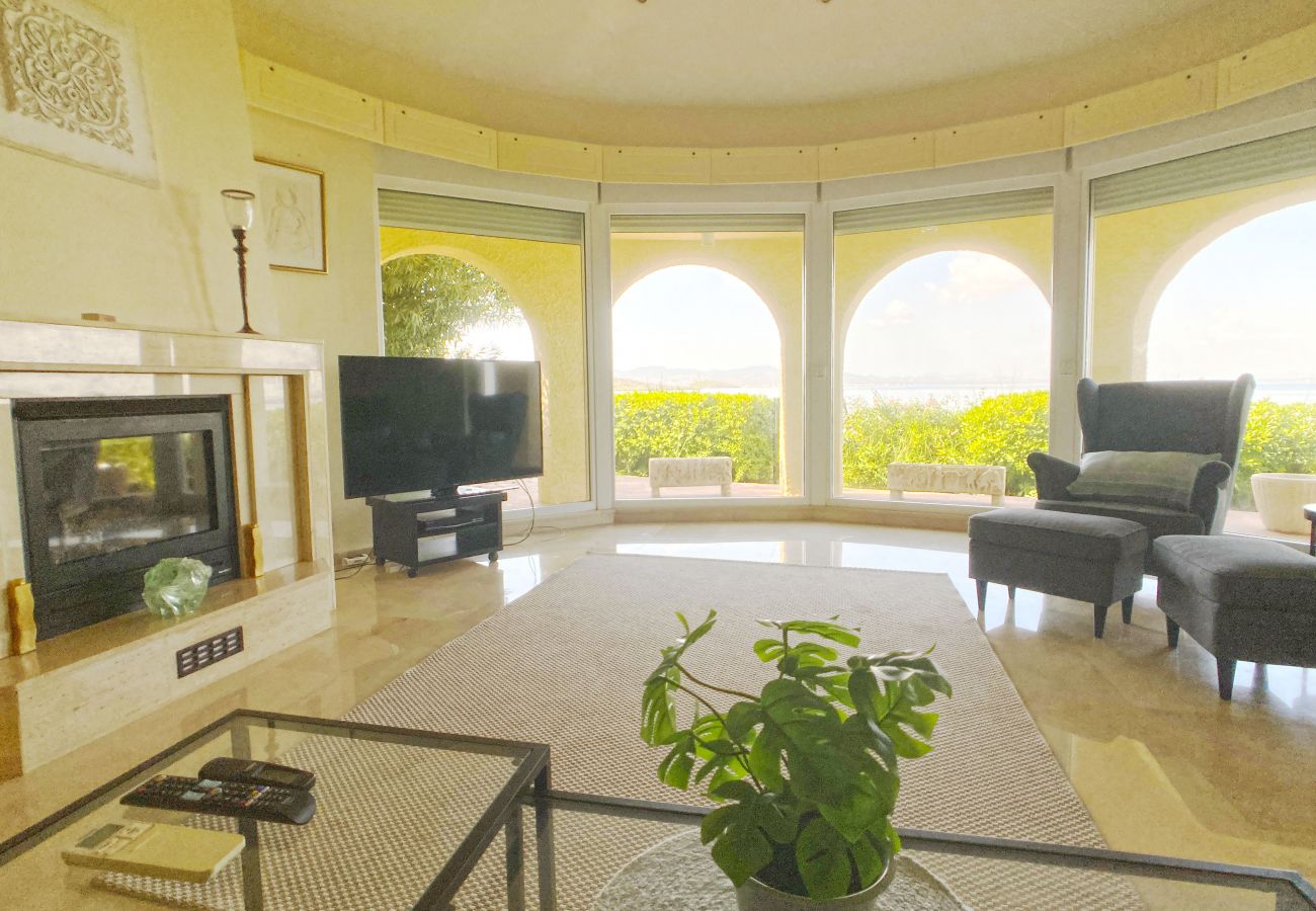 Villa in La Manga del Mar Menor - Stunning villa with private pool front line to the Mar Menor Villa in La Manga del Mar Menor - Stunning villa with private pool front line to the Mar Menor