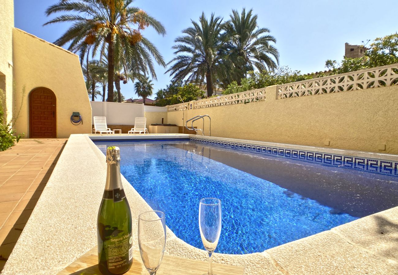 Villa in La Manga del Mar Menor - Stunning villa with private pool front line to the Mar Menor Villa in La Manga del Mar Menor - Stunning villa with private pool front line to the Mar Menor