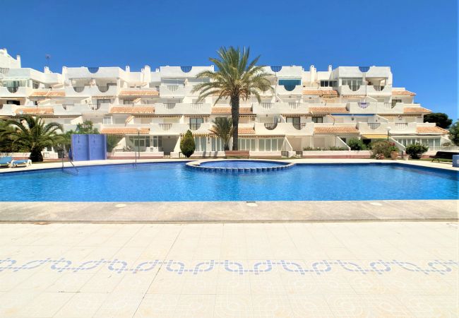  in La Manga del Mar Menor - Spacious apartment with views, pool, playground, parking and tennis court in Tomás Maestre.