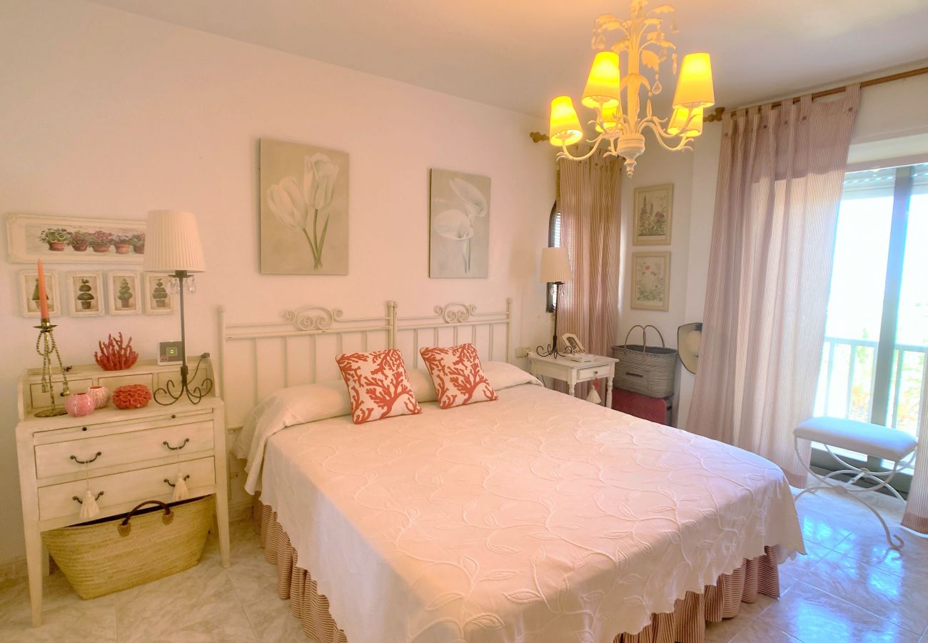 Apartment in La Manga del Mar Menor - Spacious apartment with views, pool, playground, parking and tennis court in Tomás Maestre. Apartment in La Manga del Mar Menor - Spacious apartment with views, pool, playground, parking and tennis court in Tomás Maestre.