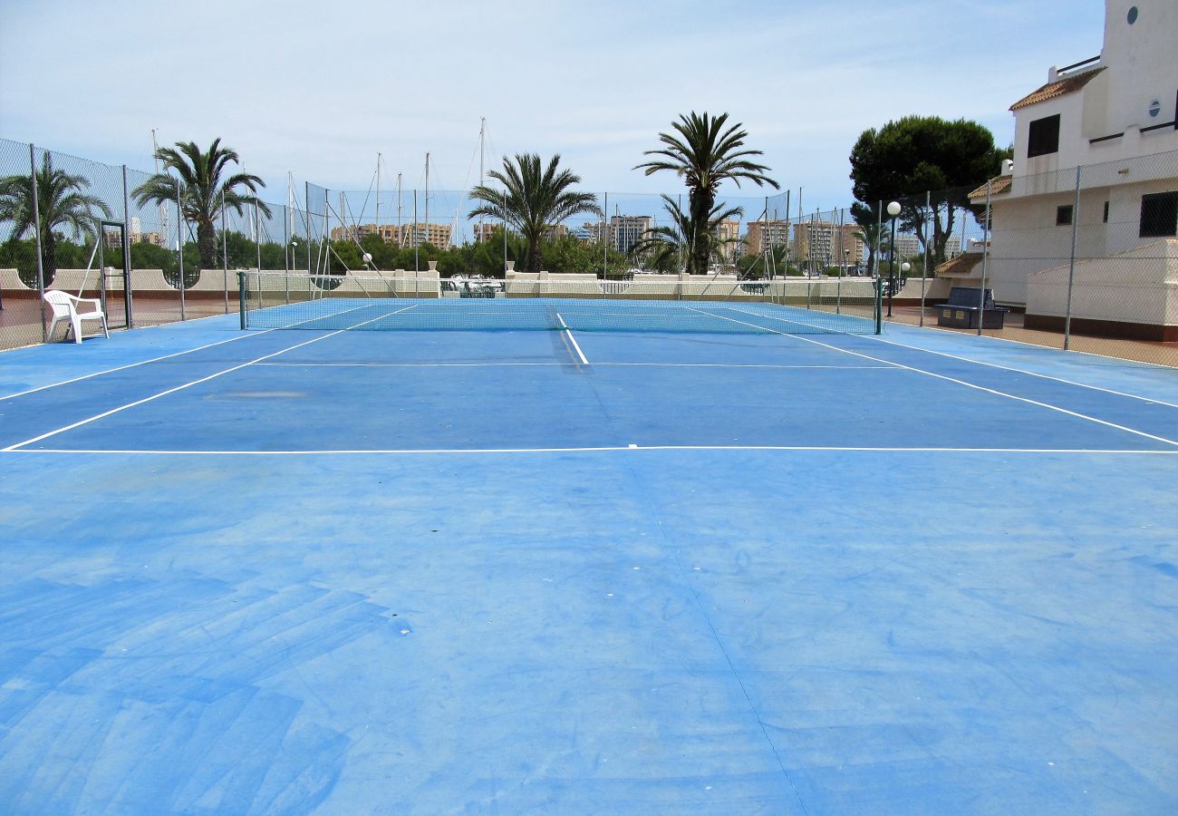 Apartment in La Manga del Mar Menor - Spacious apartment with views, pool, playground, parking and tennis court in Tomás Maestre. Apartment in La Manga del Mar Menor - Spacious apartment with views, pool, playground, parking and tennis court in Tomás Maestre.
