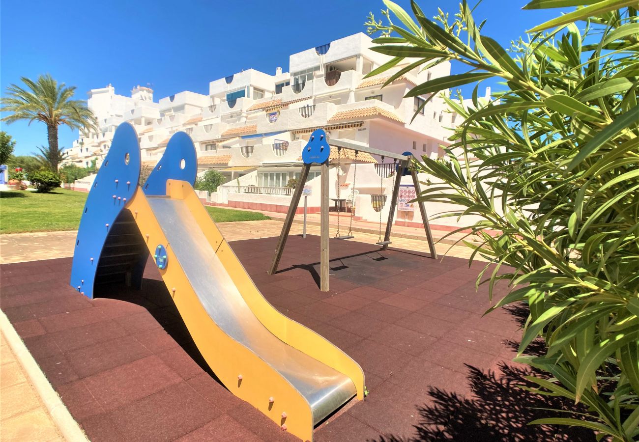 Apartment in La Manga del Mar Menor - Spacious apartment with views, pool, playground, parking and tennis court in Tomás Maestre. Apartment in La Manga del Mar Menor - Spacious apartment with views, pool, playground, parking and tennis court in Tomás Maestre.