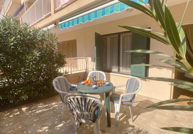 Apartment in La Manga del Mar Menor - Groundfloor with terrace in Plaza Bohemia