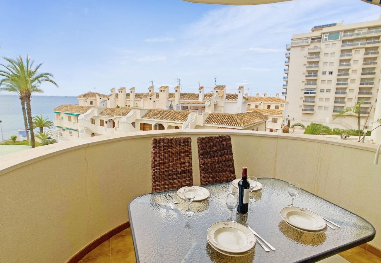 Apartment in La Manga del Mar Menor - Beautiful apartment fully refurbished with lovely sea views.