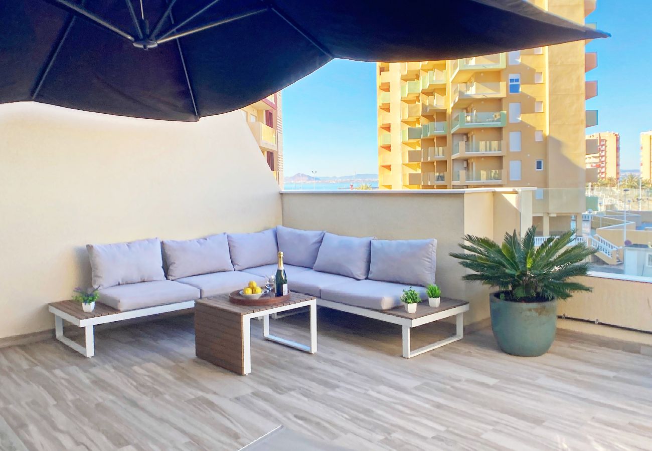 Terraced House in La Manga del Mar Menor - Spacious 3-bedroom semi-detached house in kilometer 14